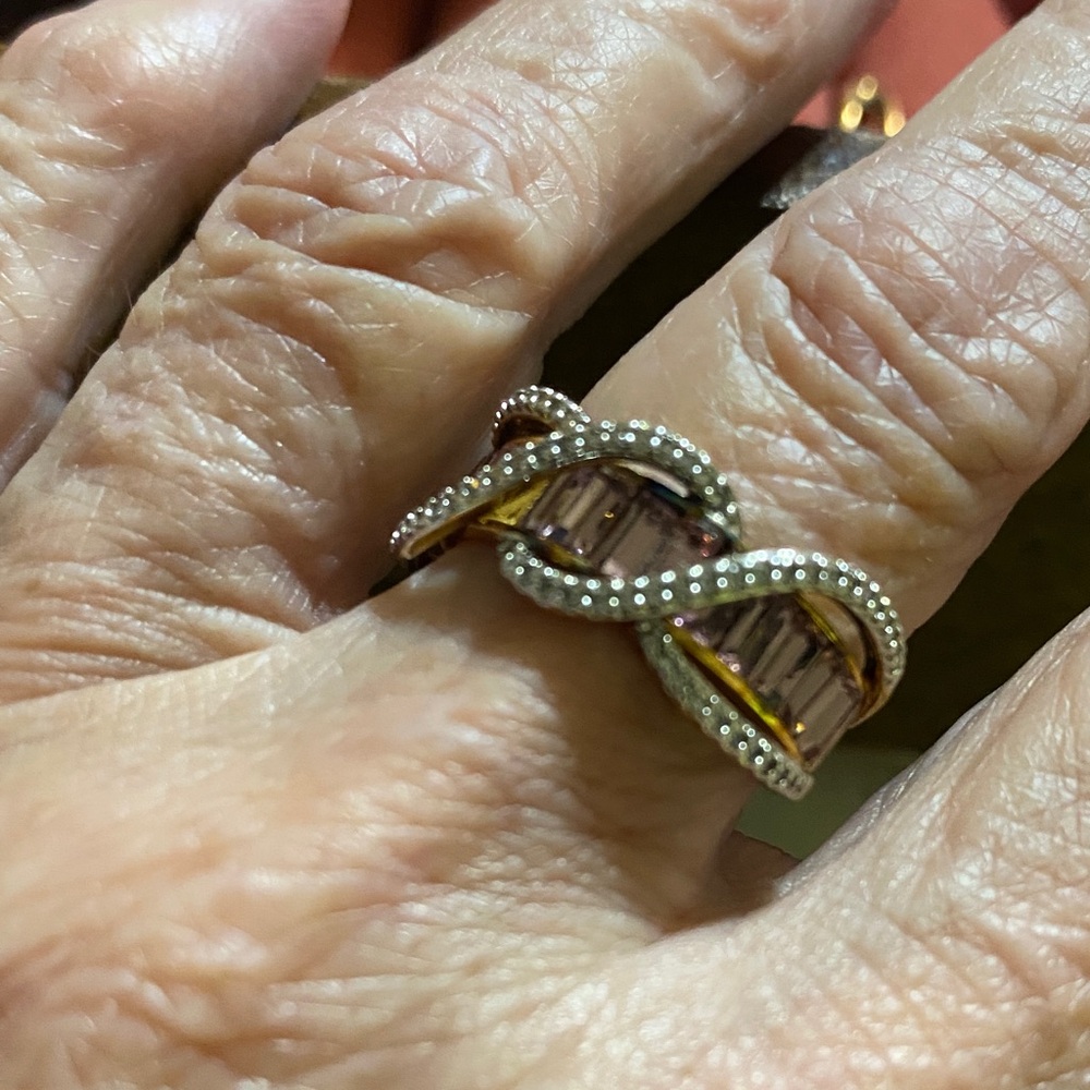 Impressive DANBURY MINT gold ring with Amethyst baguettes wrapped in  silver